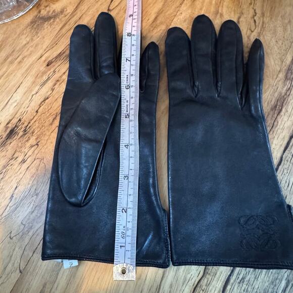 Loewe Black Lambskin Anagram Leather Gloves est size Small Authentic CoA - Picture 7 of 8